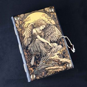 Caderno costurado com capa em madeira Anjo