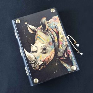 Caderno costurado com capa em madeira Rino